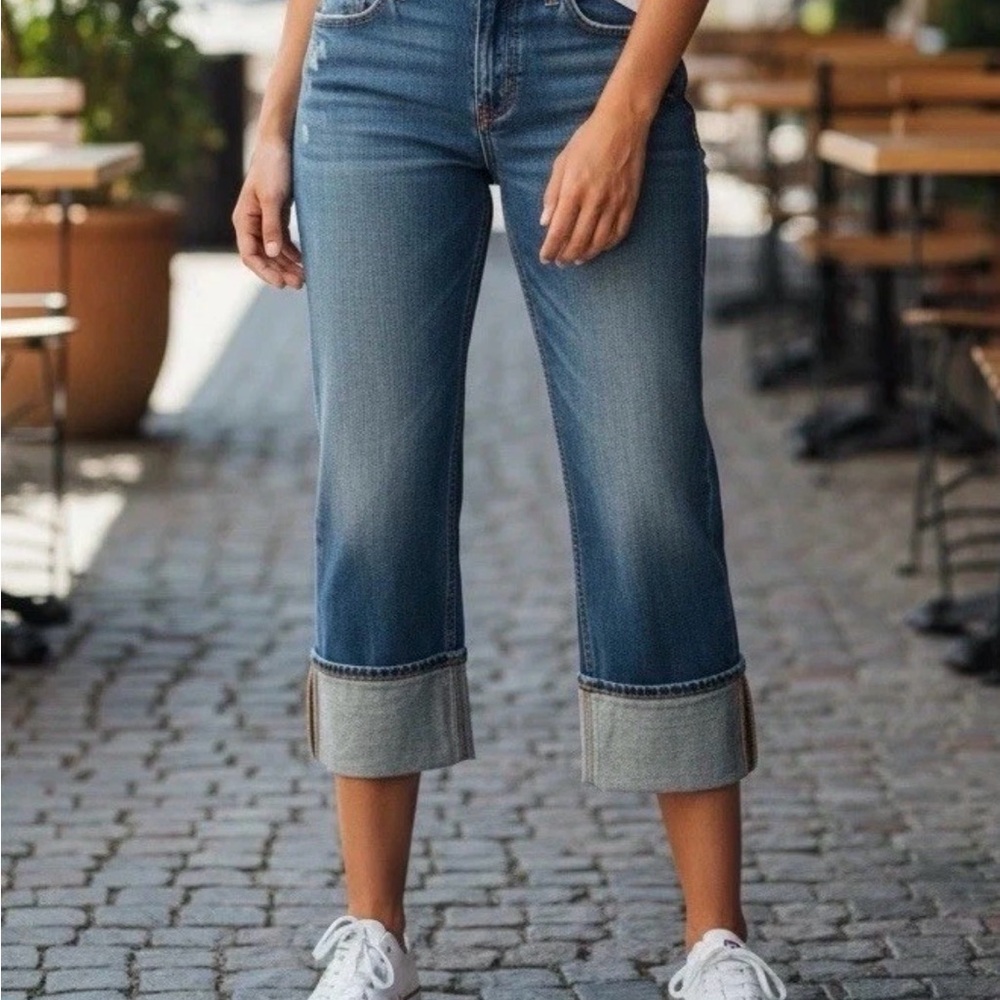 Women's Blue Cropped Jeans